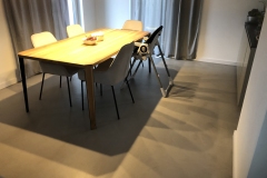 posadzka z mikrocementu w jadalni