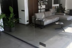 mikrocement na podłodze