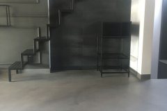 mikrocement na podłodze