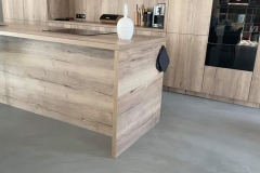 posadzka z mikrocementu w kuchni