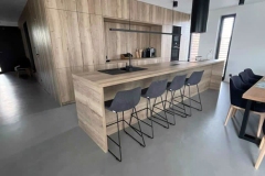 posadzka z mikrocementu w kuchni