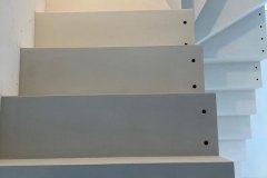 mikrocement Resistone na schodach