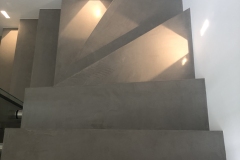 mikrocement na schodach
