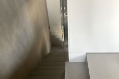 mikrocement Resistone na schodach