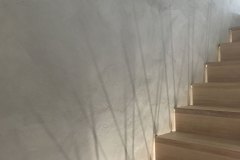 mikrocement na ścianie