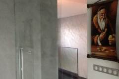 mikrocement na ścianie