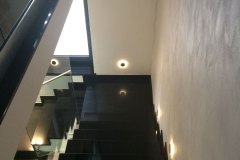 mikrocement na ścianie