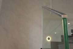 mikrocement na ścianie