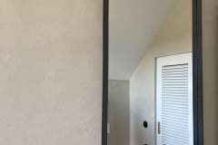 mikrocement na ścianie